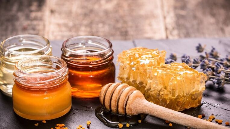 Le miel est le remède populaire le plus efficace pour la puissance. 